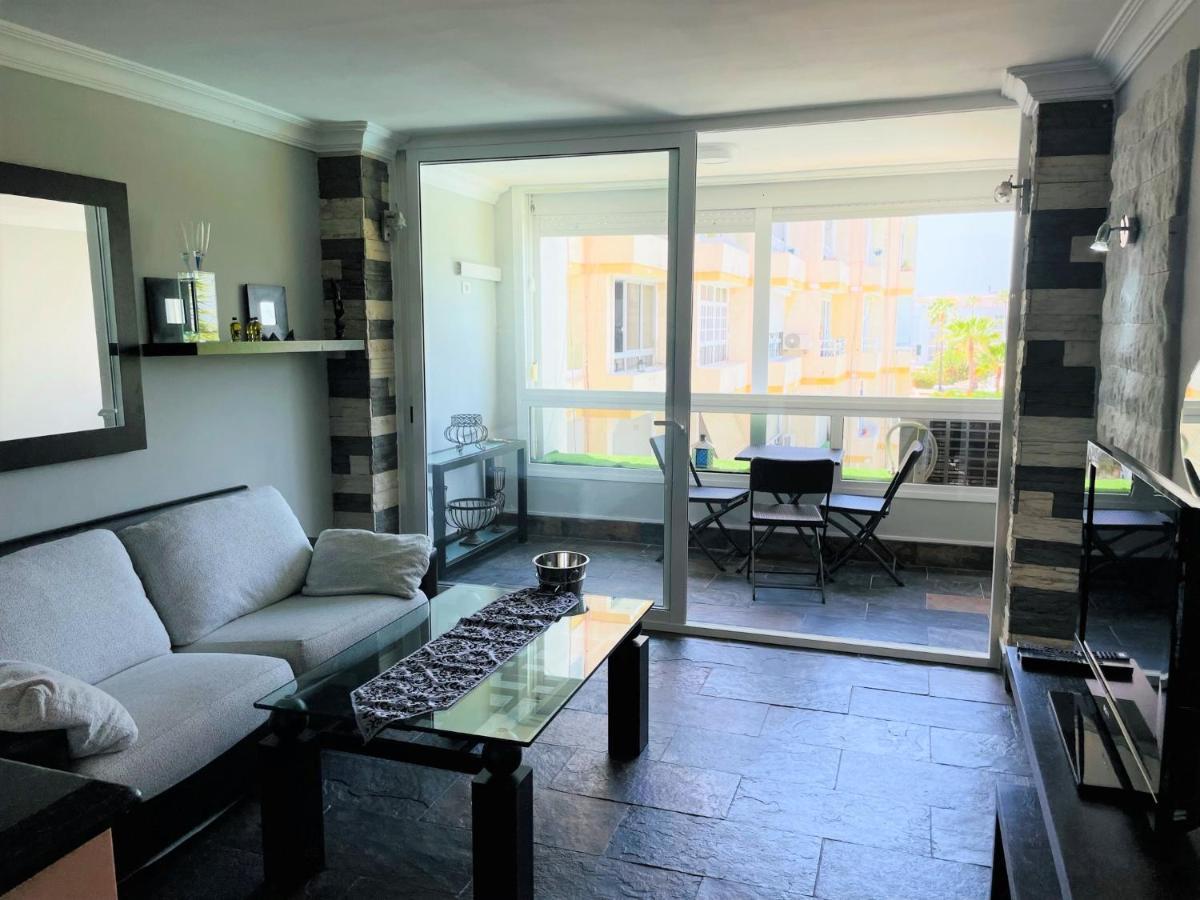 Lizards Lounge - Tanife Apartment Beim Yumbo プラヤ・デル・イングレス エクステリア 写真