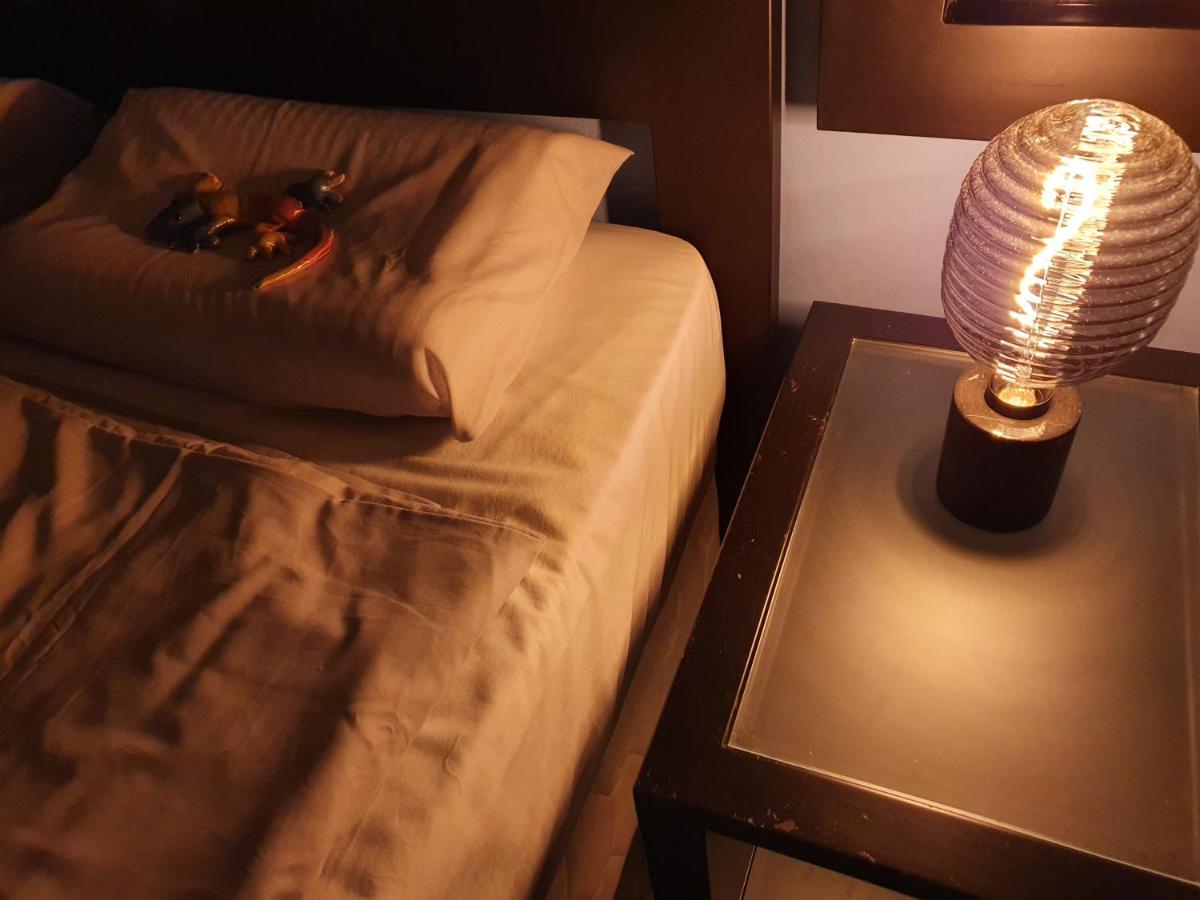 Lizards Lounge - Tanife Apartment Beim Yumbo プラヤ・デル・イングレス エクステリア 写真